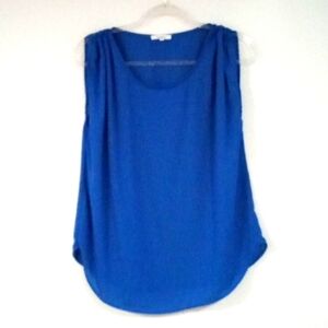 Sleeveless polyester top